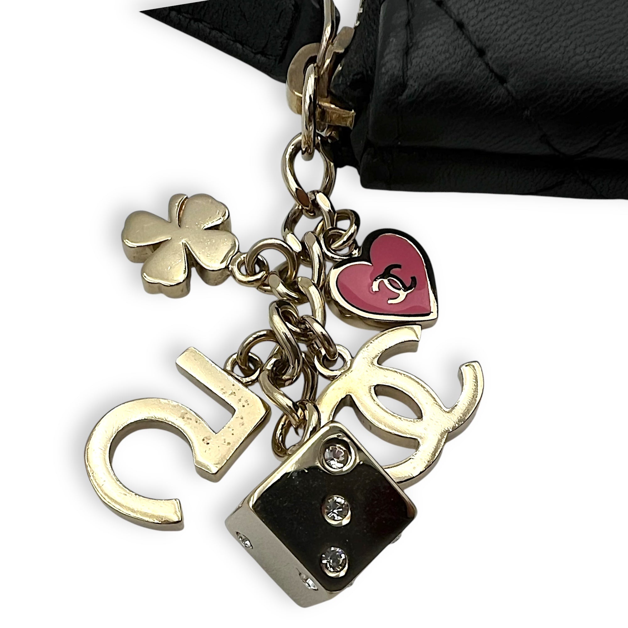 Chanel CC Pouch Black in Lambskin, Gold hardware_8