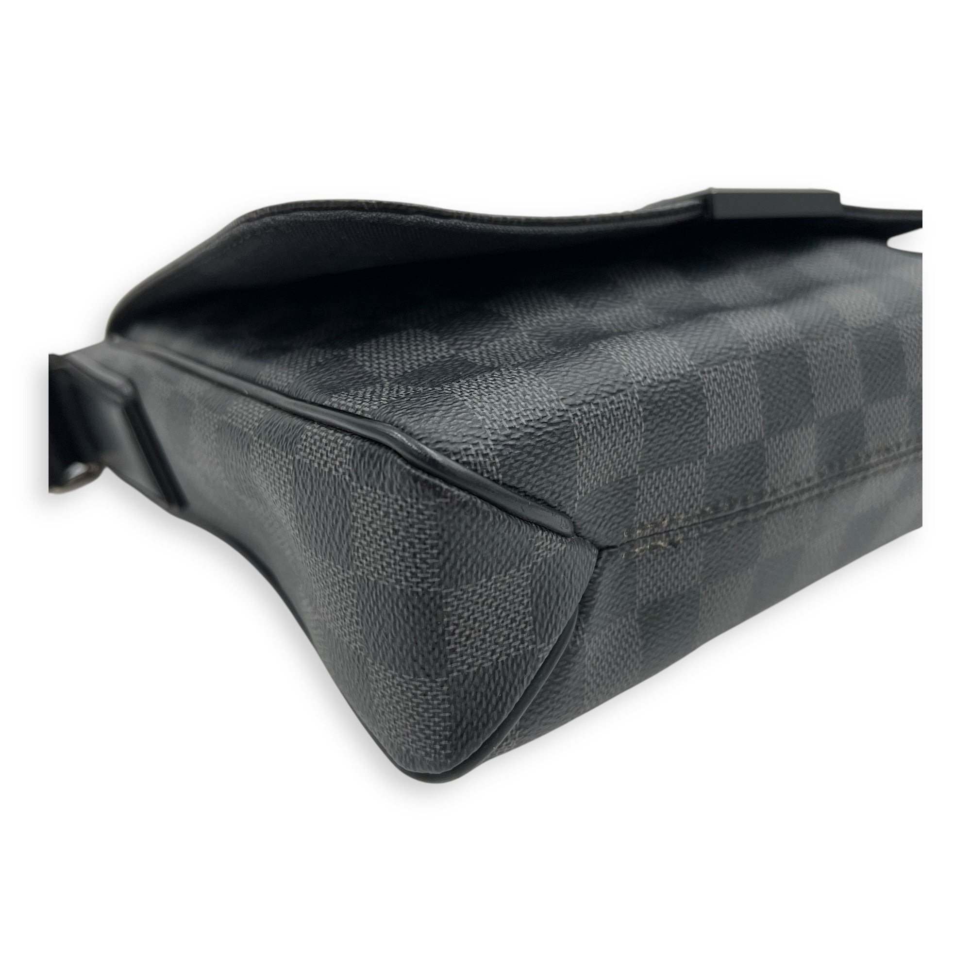 Louis Vuitton District Messenger PM Black in Coated Canvas, Silver hardware_8