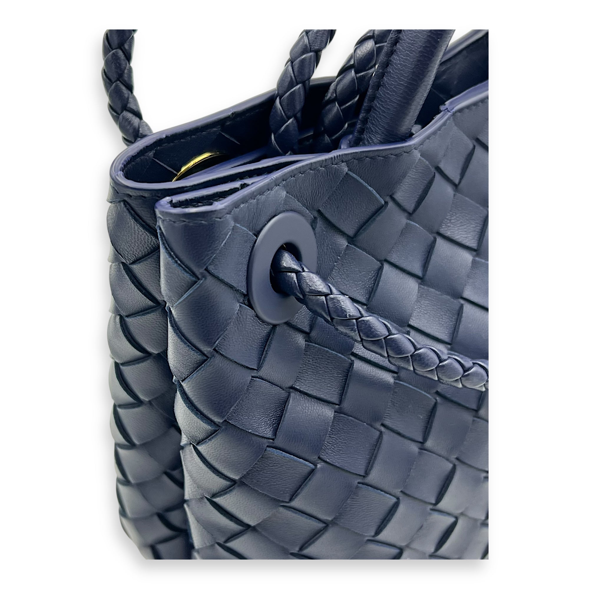 Bottega Veneta Andiamo Small Blue Top Handle Bag in Calfskin, Gold hardware_8