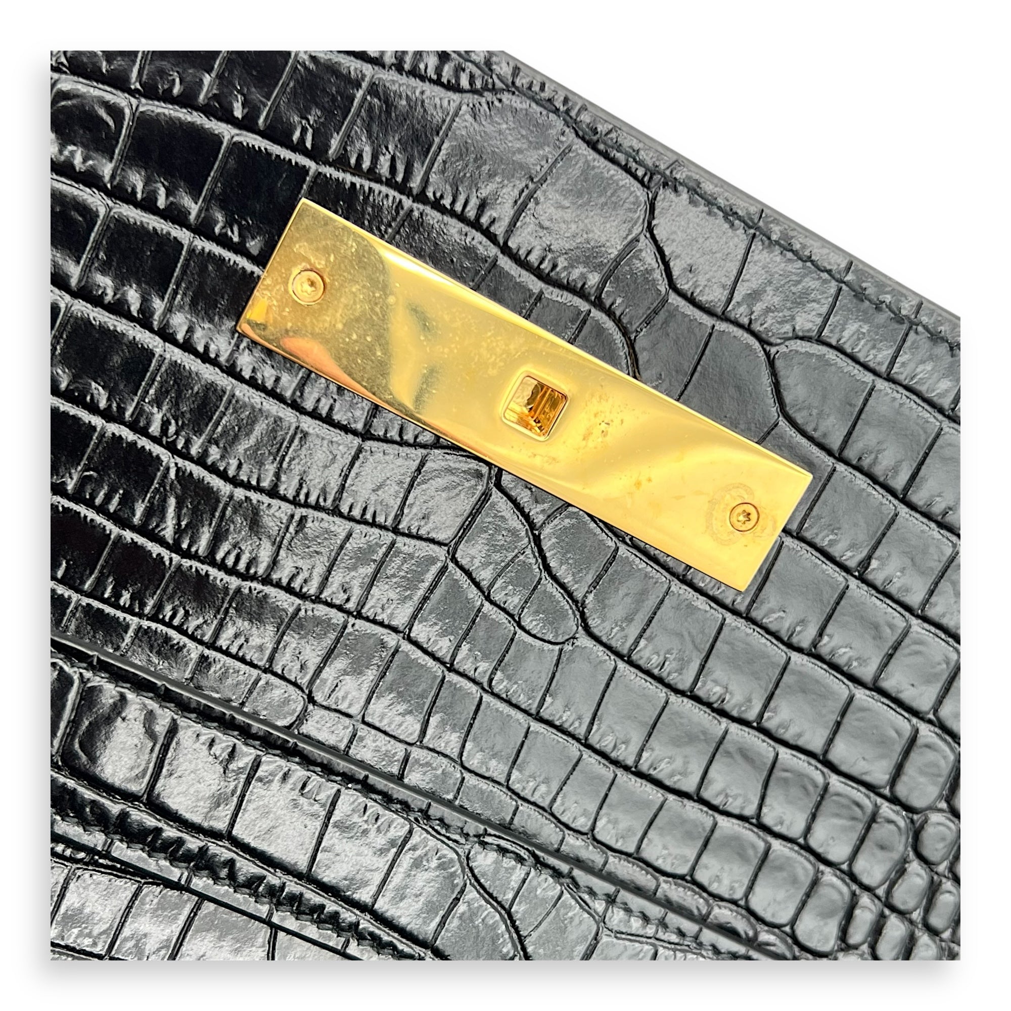 Saint Laurent Manhattan Crossbody Bag Medium Black in Calfskin, Gold hardware_1