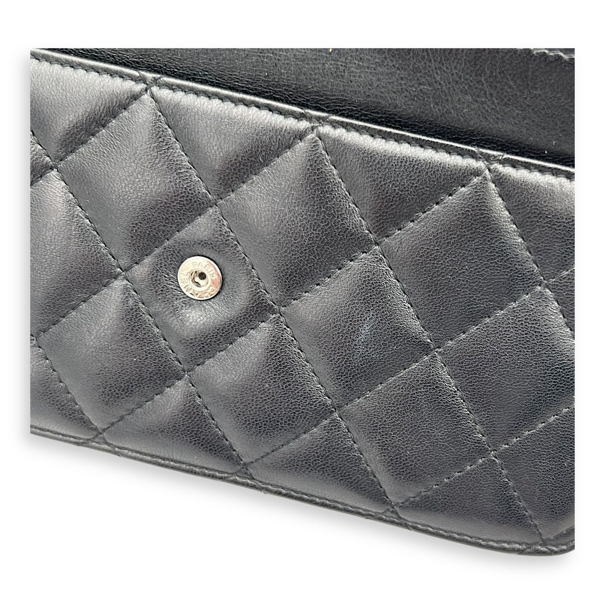 Chanel Classic CC Wallet On Chain Black in Lambskin, Silver hardware_4