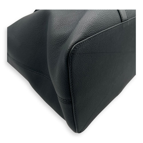 Louis Vuitton Lock It Black Top Handle Bag in Taurillon Leather, Lacquered Metal hardware_2