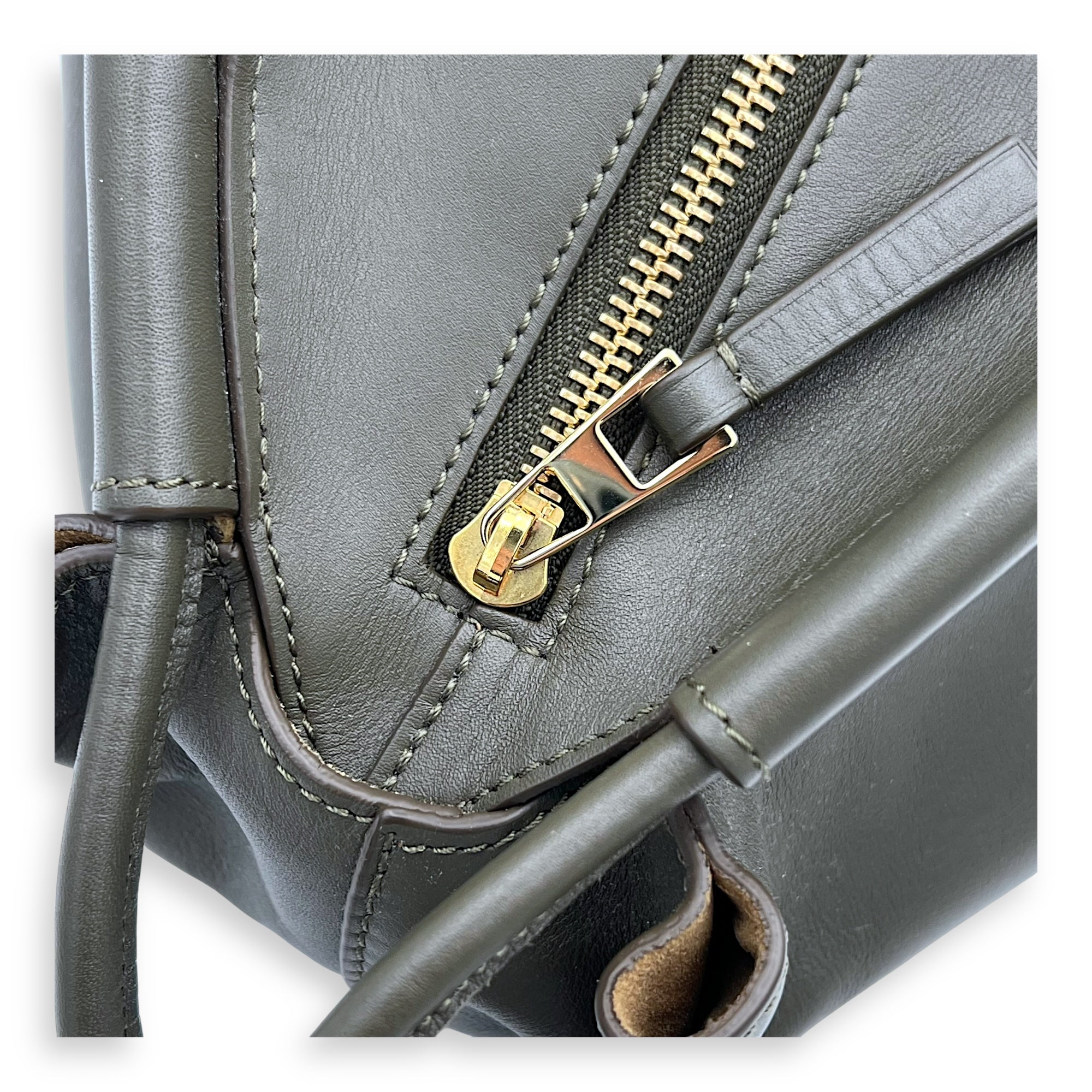 Loewe Paseo Top Handle Bag Green in Calfskin, Gold hardware_2