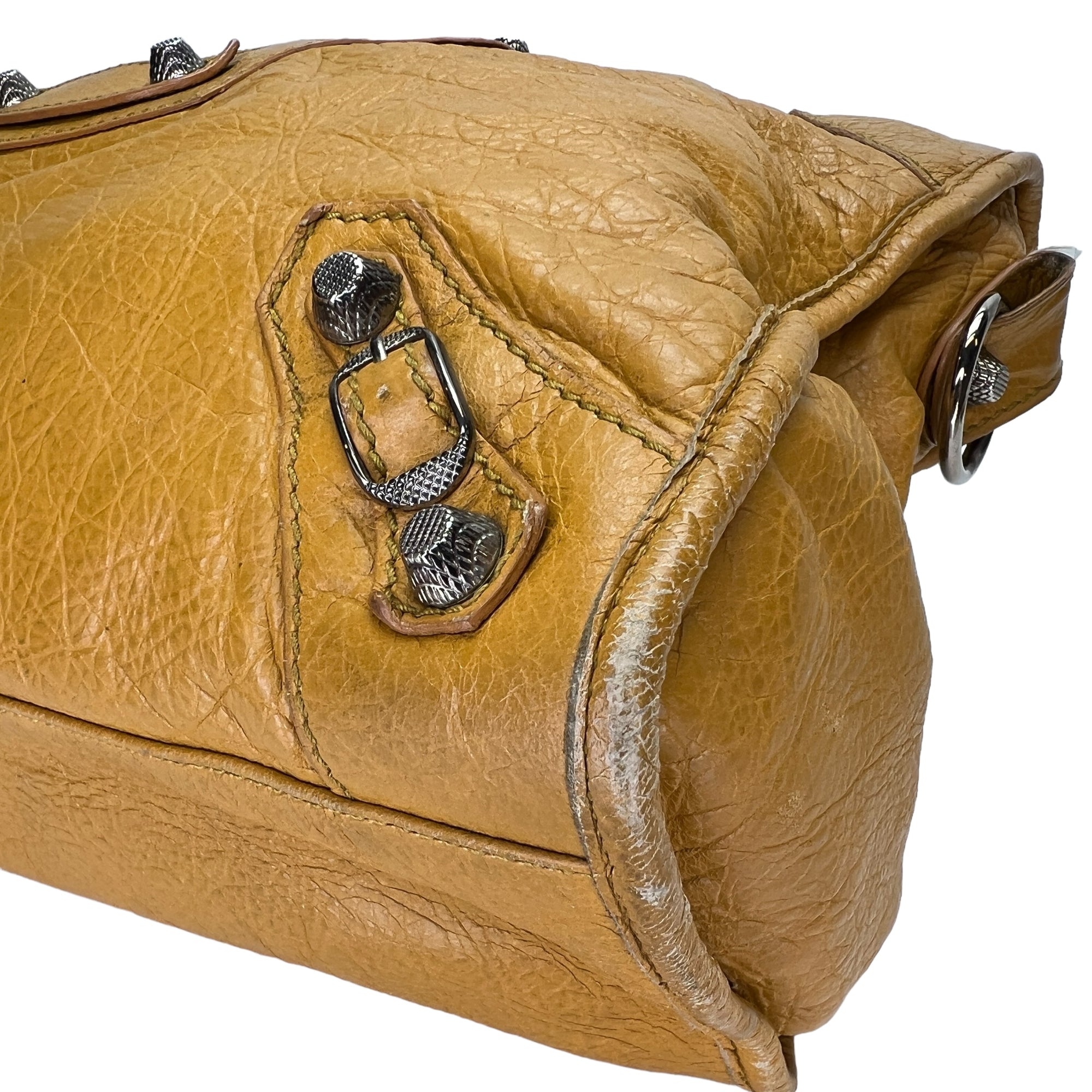 City Medium Yellow Shoulder Bag in Distressed Leather, Silver hardware