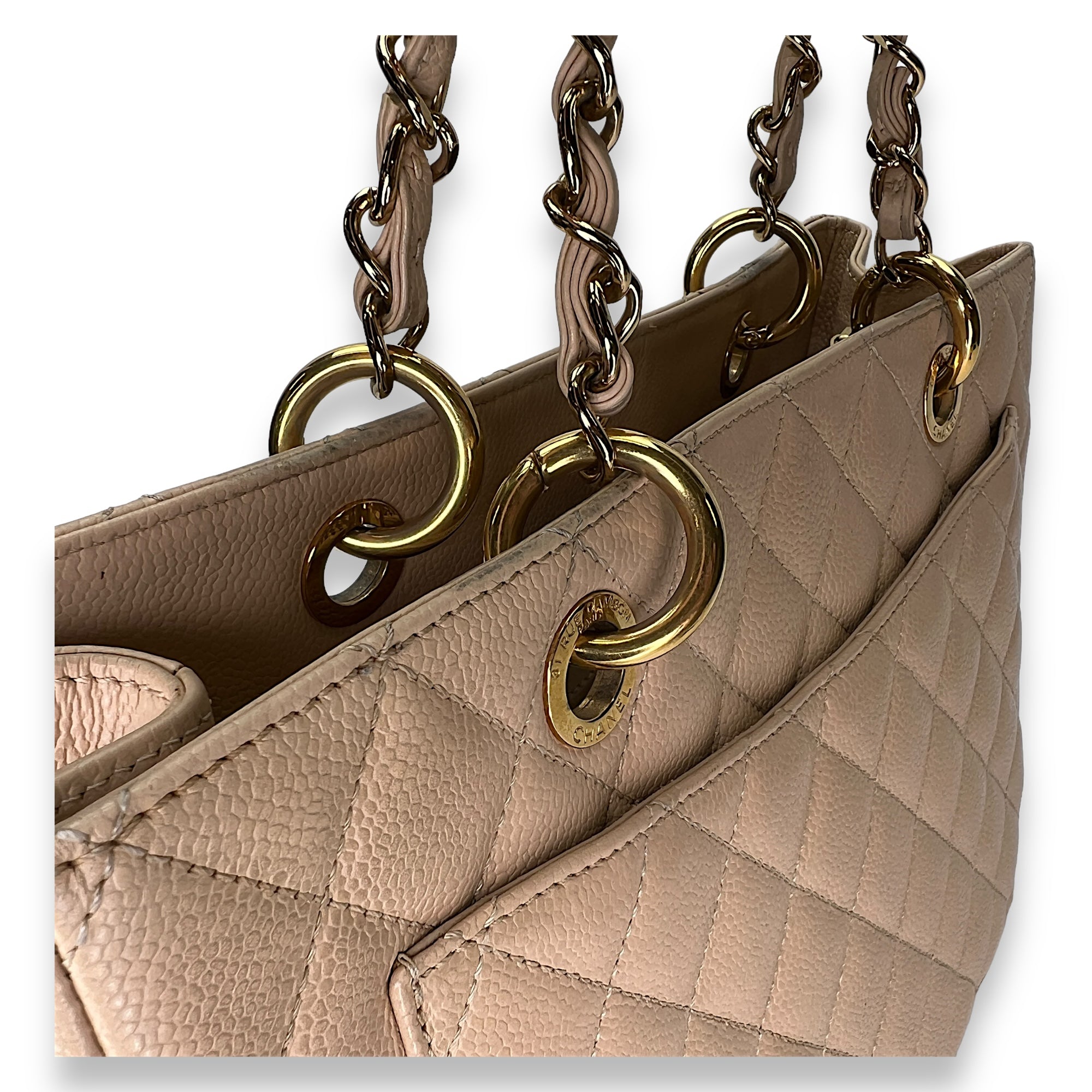 GST Beige Shoulder Bag in Caviar Leather, Gold hardware