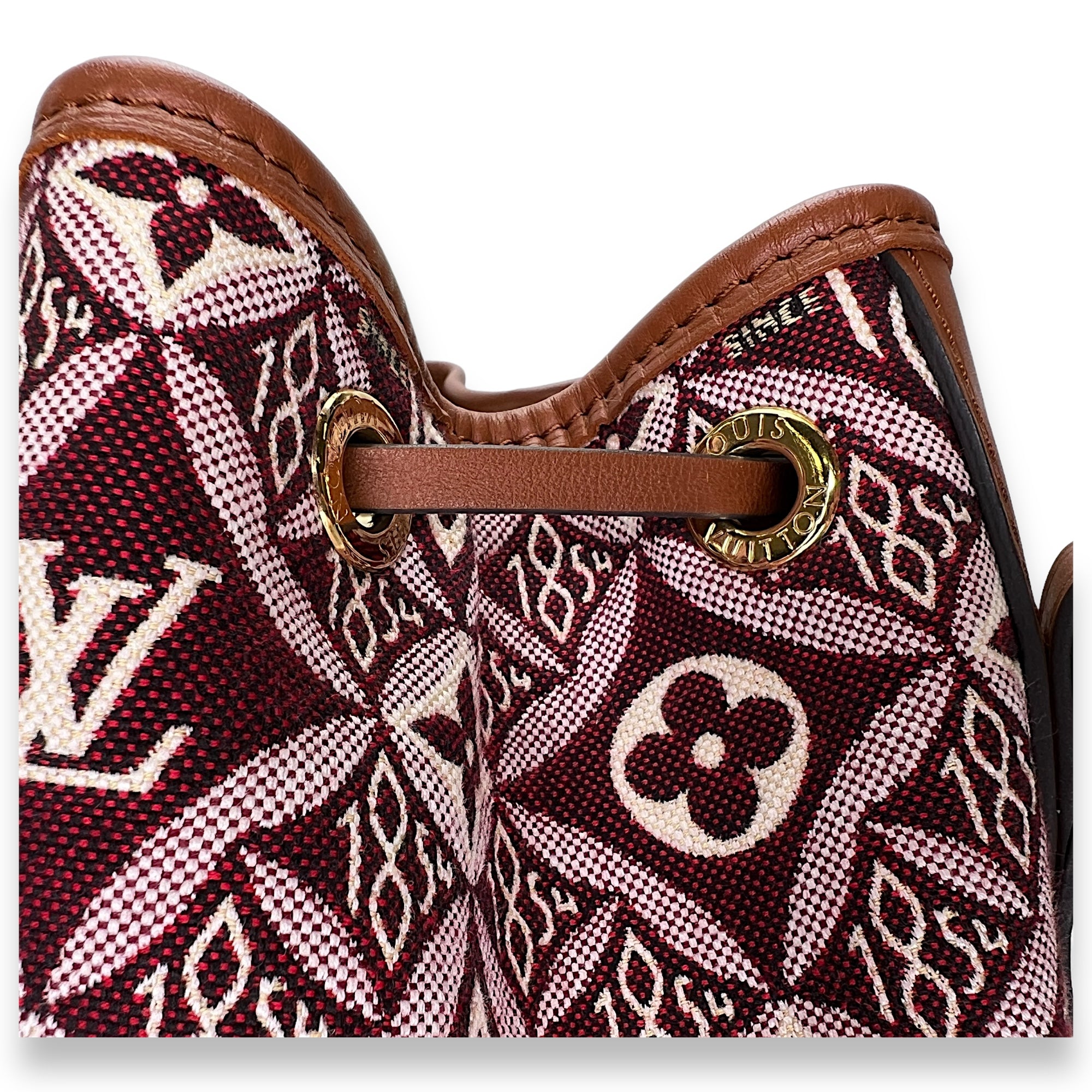 Noe Burgundy Bucket Bag in Jacquard, Gold hardware