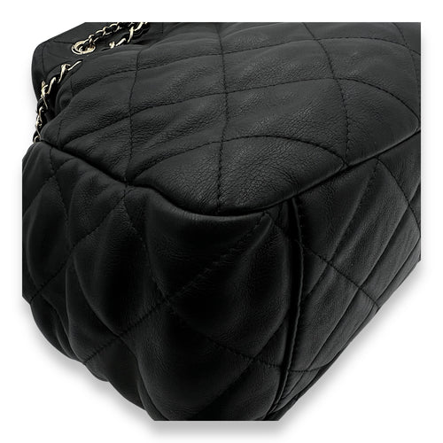 Bucket Black Shoulder Bag in Calfskin, Gold hardware