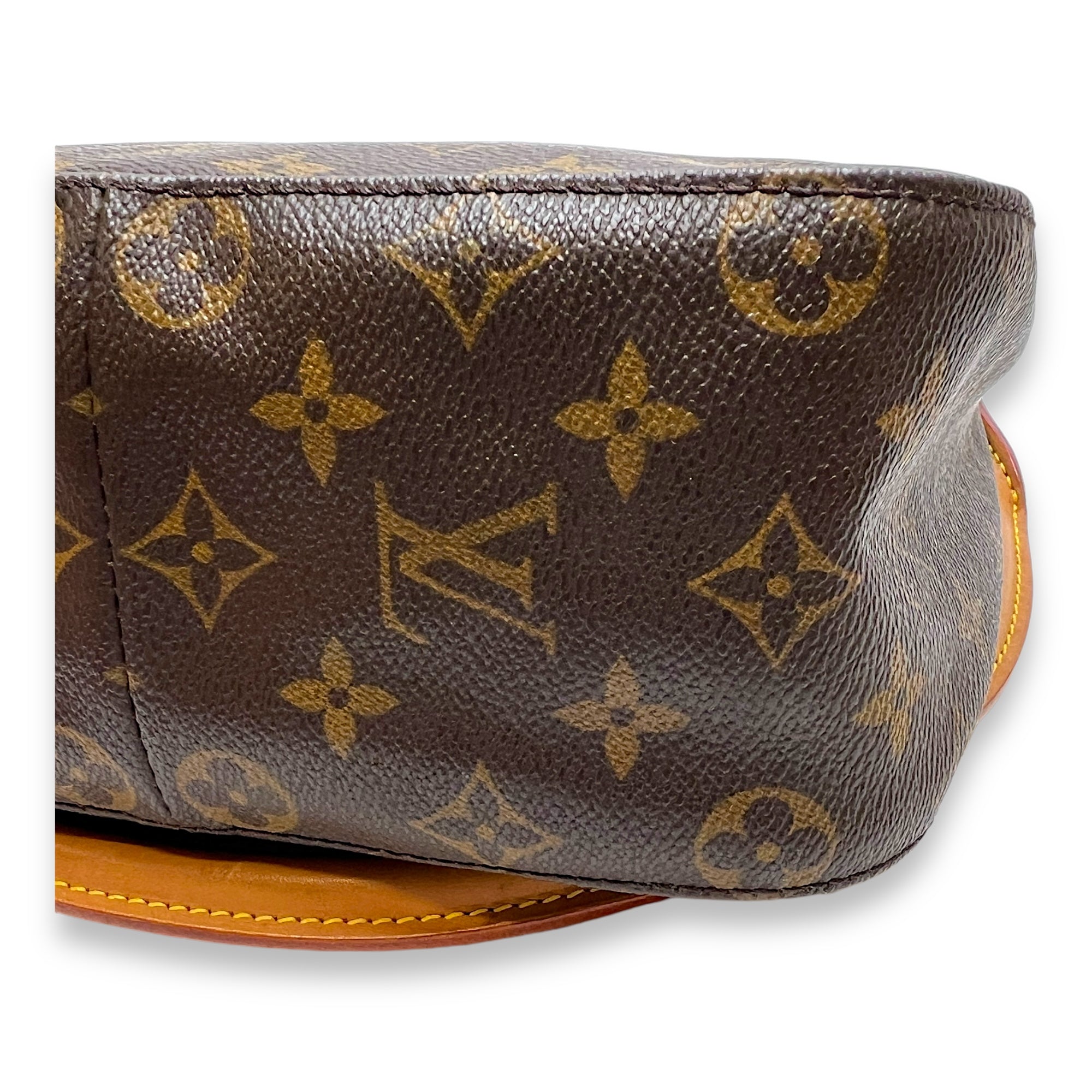 Looping MM Brown Shoulder Bag in Monogram Coated Canvas, Gold hardware