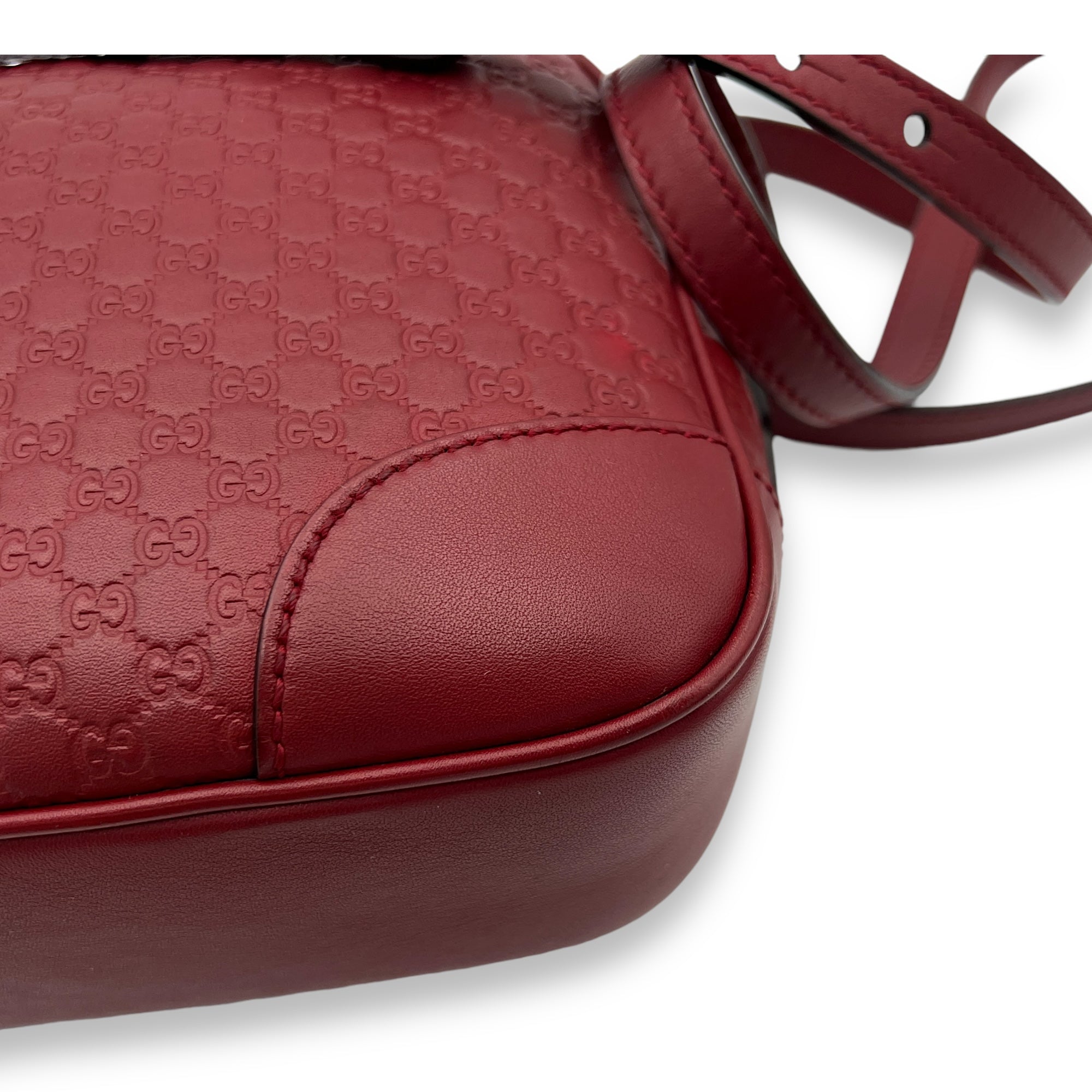 Bree Red Crossbody Bag in Guccissima Leather, Gold hardware