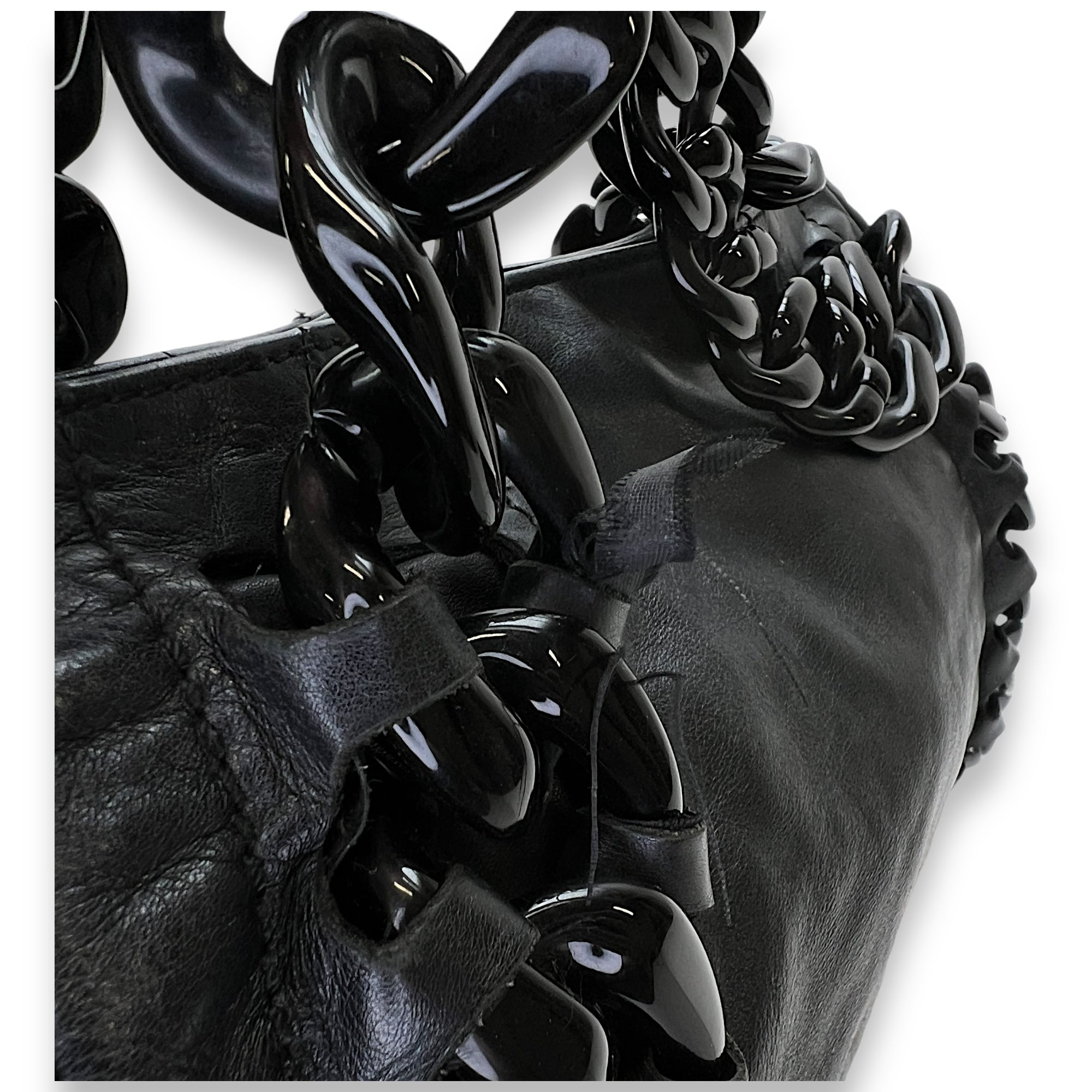 Modern Chain Rhodoid East West Black Shoulder Bag in Calfskin, Lacquered Metal hardware