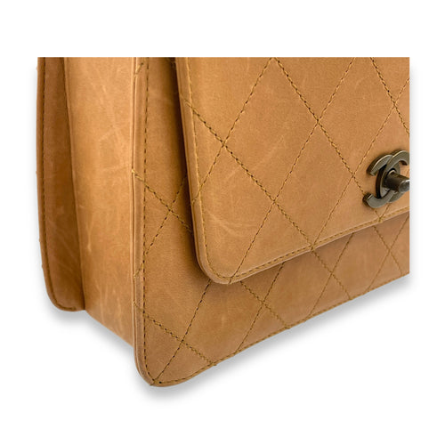 Vintage CC Flap Beige Shoulder Bag in Calfskin, Gold hardware