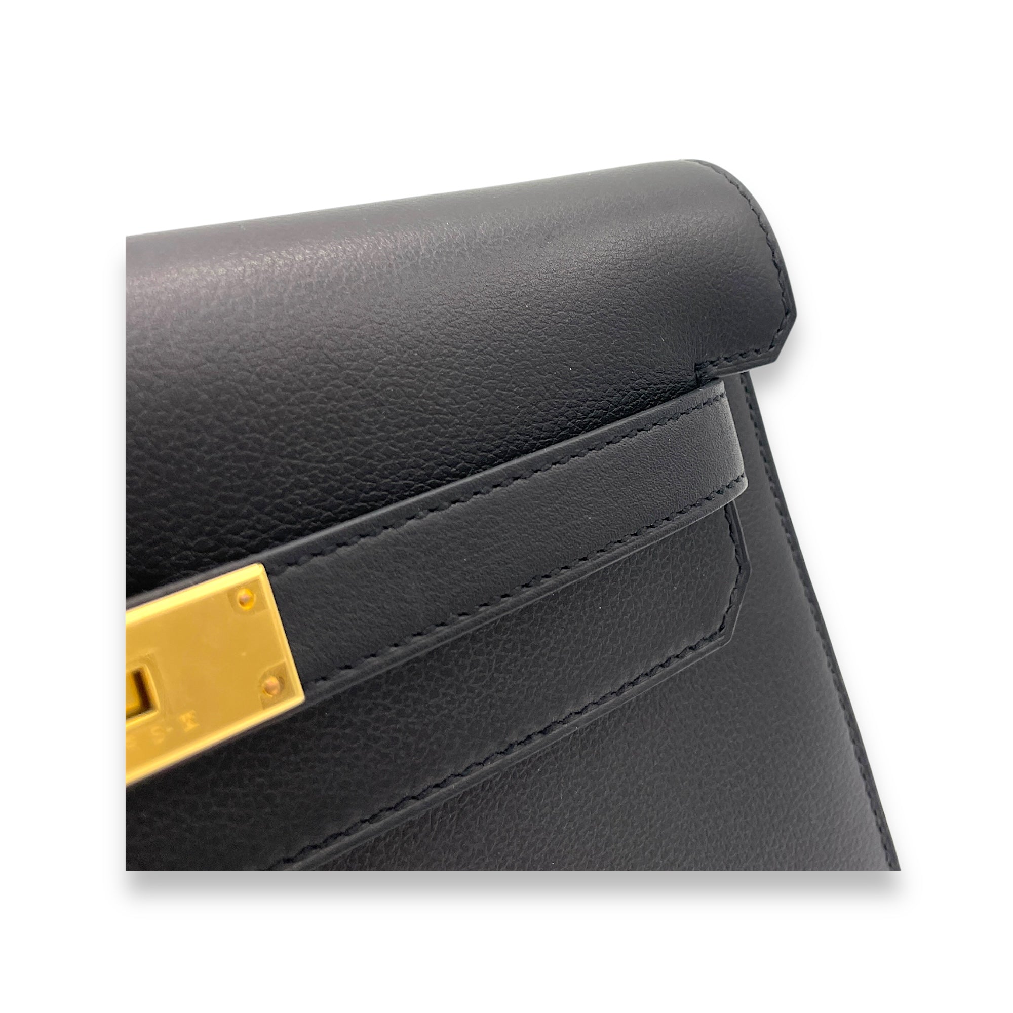 Kelly Depeches Black in Calfskin, Gold hardware