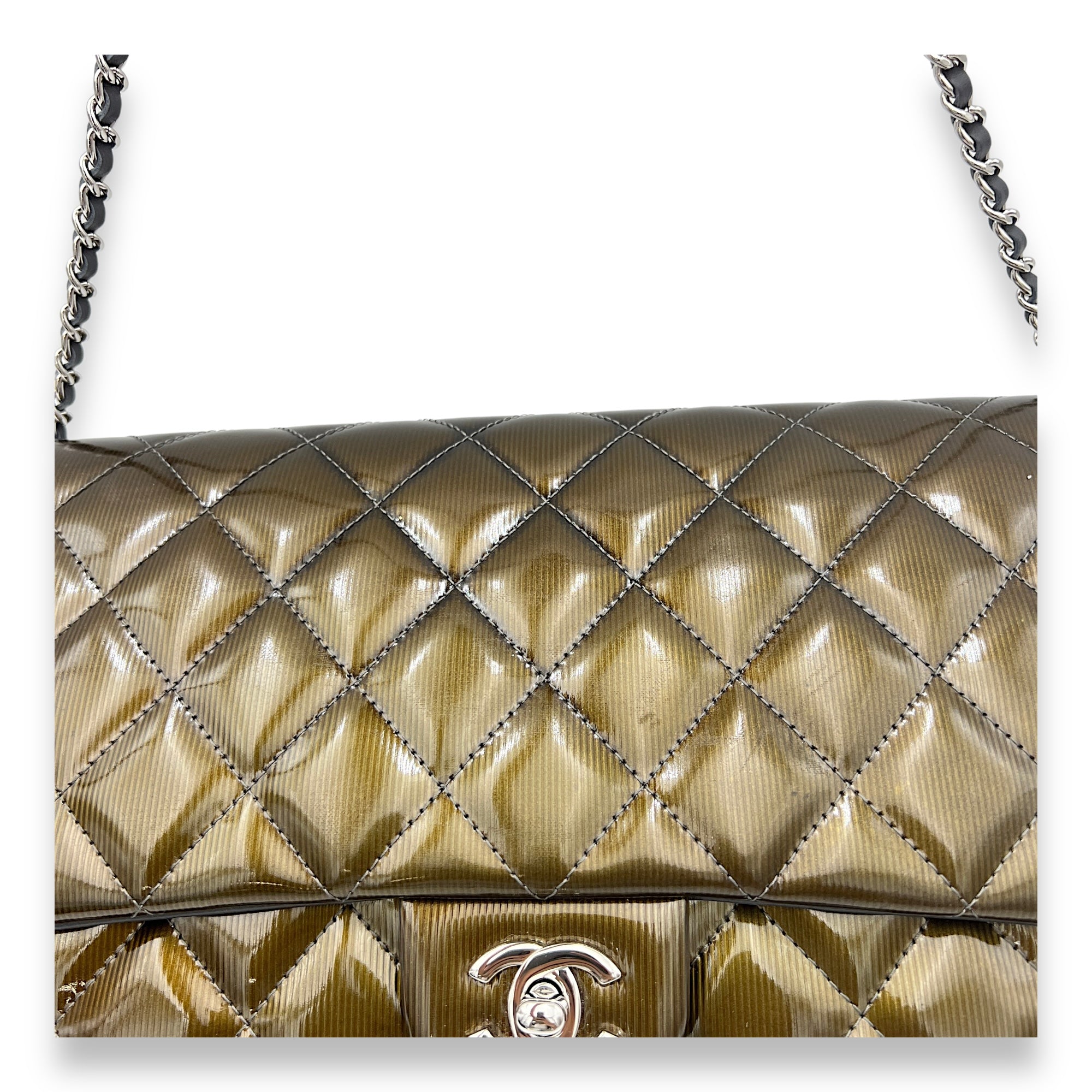 Quilted Flap Green Clutch in Patent Leather, Silver hardware