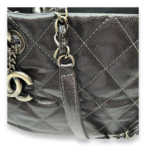 Chic Black Shoulder Bag in Caviar Leather, Silver hardware