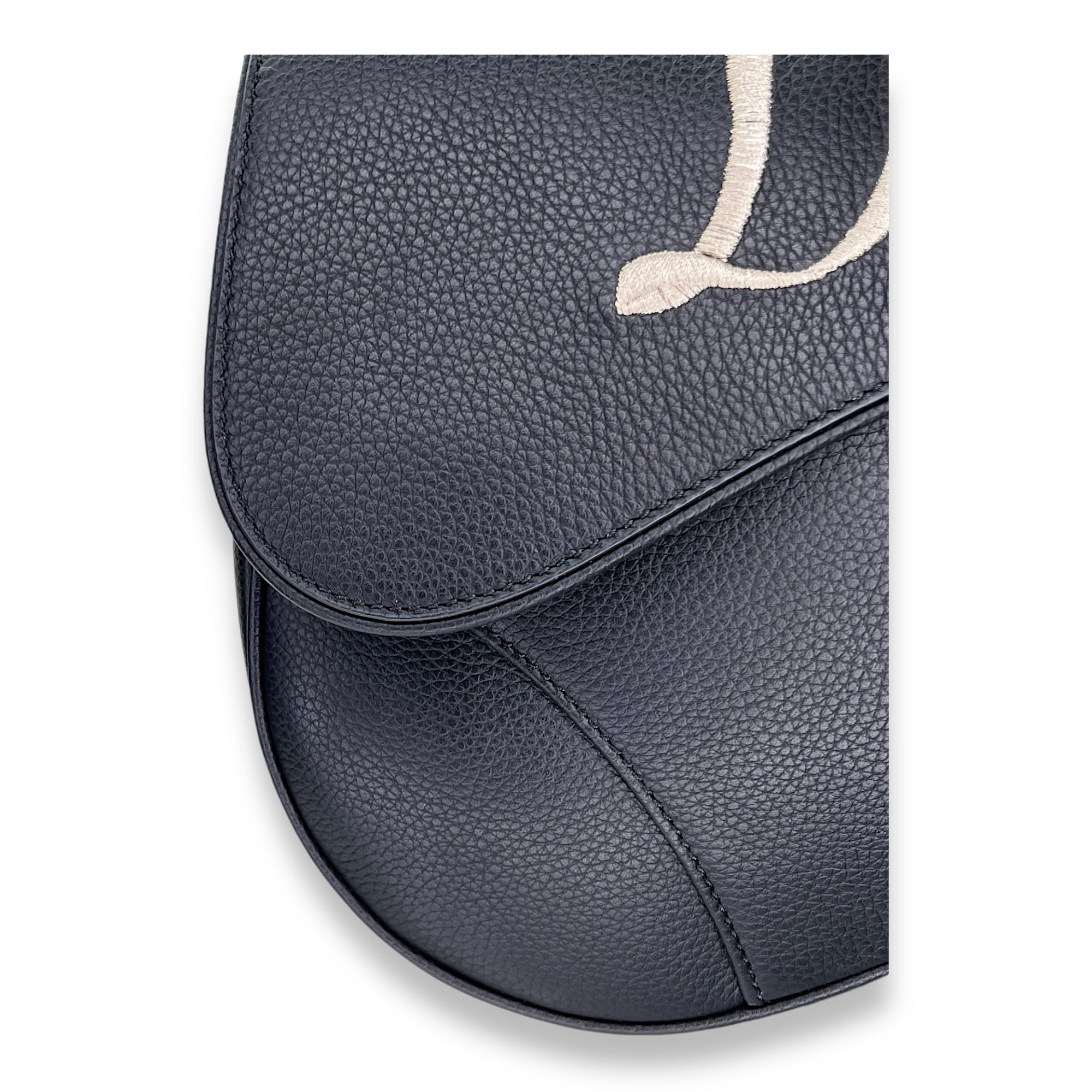 Saddle Medium Crossbody bag in Calfskin, Silver Hardware