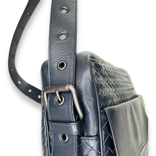 Intrecciato  Messenger Bag Navy in Calfskin, Ruthenium