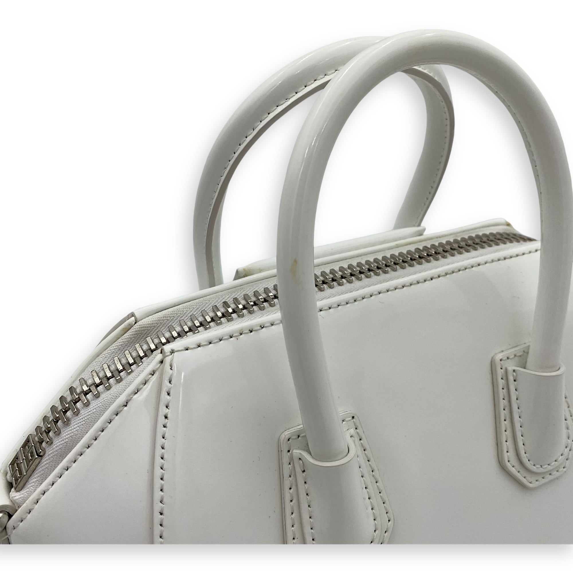 Antigona Mini White Top Handle Bag in Patent Leather, Silver hardware