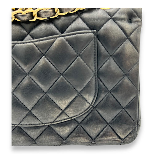 Chanel Classic Medium Black Shoulder Bag in Lambskin, Gold hardware_8