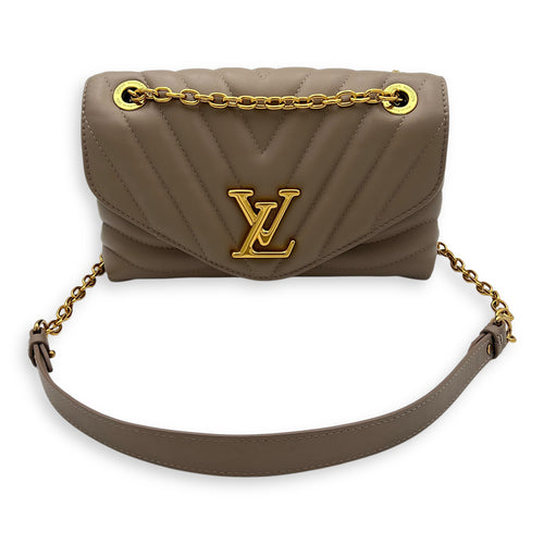 Louis Vuitton New Wave MM Beige Shoulder Bag in Calfskin, Gold hardware_11