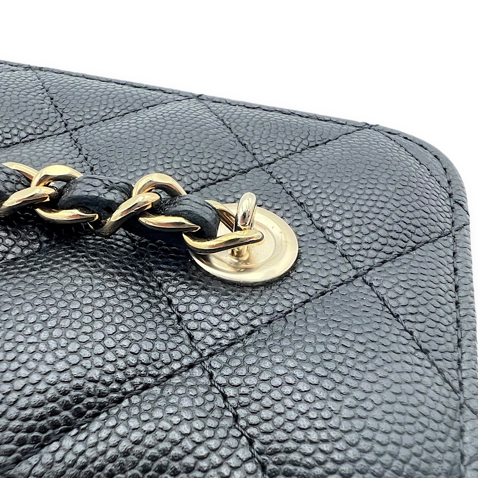 Chanel Vanity Small Black Crossbody Bag in Caviar Leather, Gold hardware_9