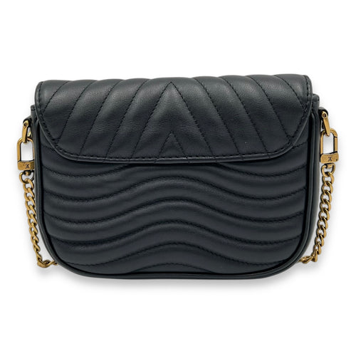 Louis Vuitton New Wave Crossbody Bag Black in Calfskin, Gold hardware_2