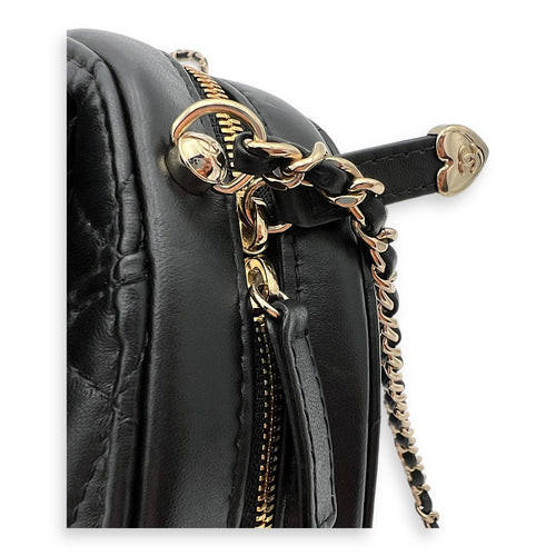 Chanel Heart Medium Black Crossbody Bag in Lambskin, Gold hardware_8