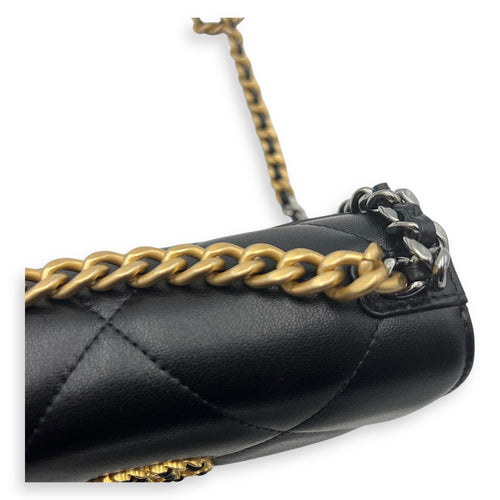 Chanel C19 Chain Pouch Black Crossbody Bag in Lambskin, Mixed hardware_9