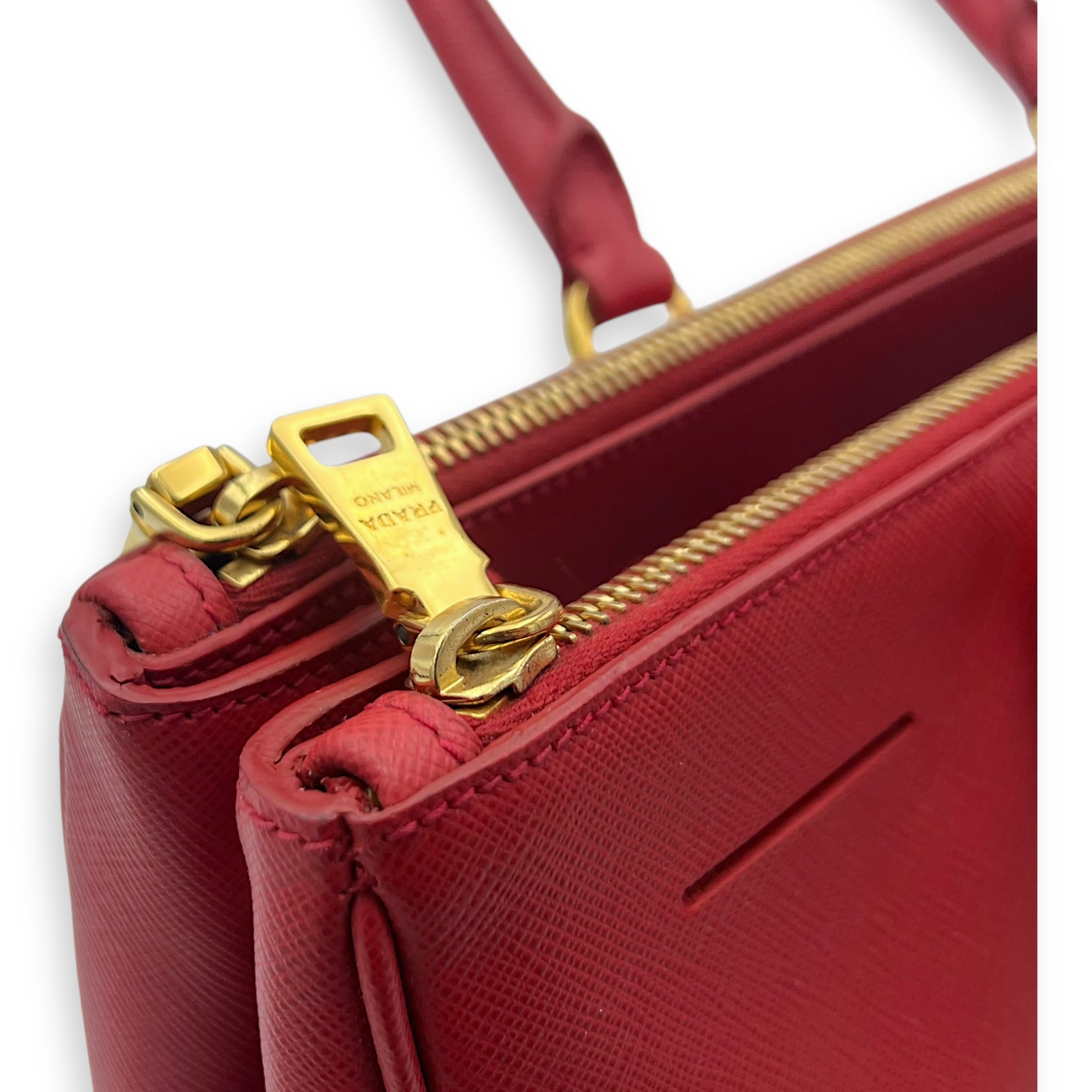 Prada Galleria Top Handle Bag Red in Saffiano Leather, Gold hardware_9