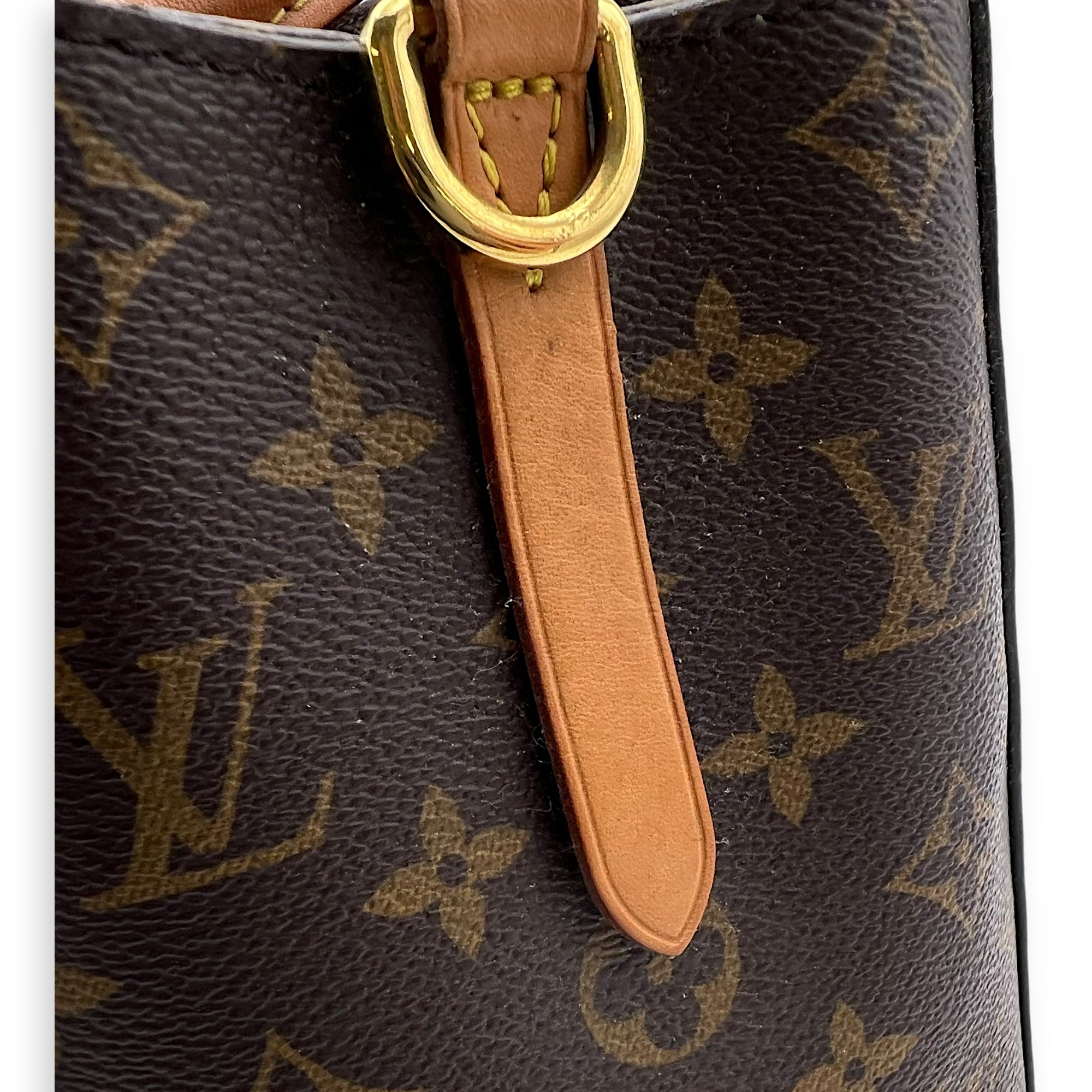 Louis Vuitton Montaigne BB Brown Top Handle Bag in Coated Canvas, Gold hardware_9