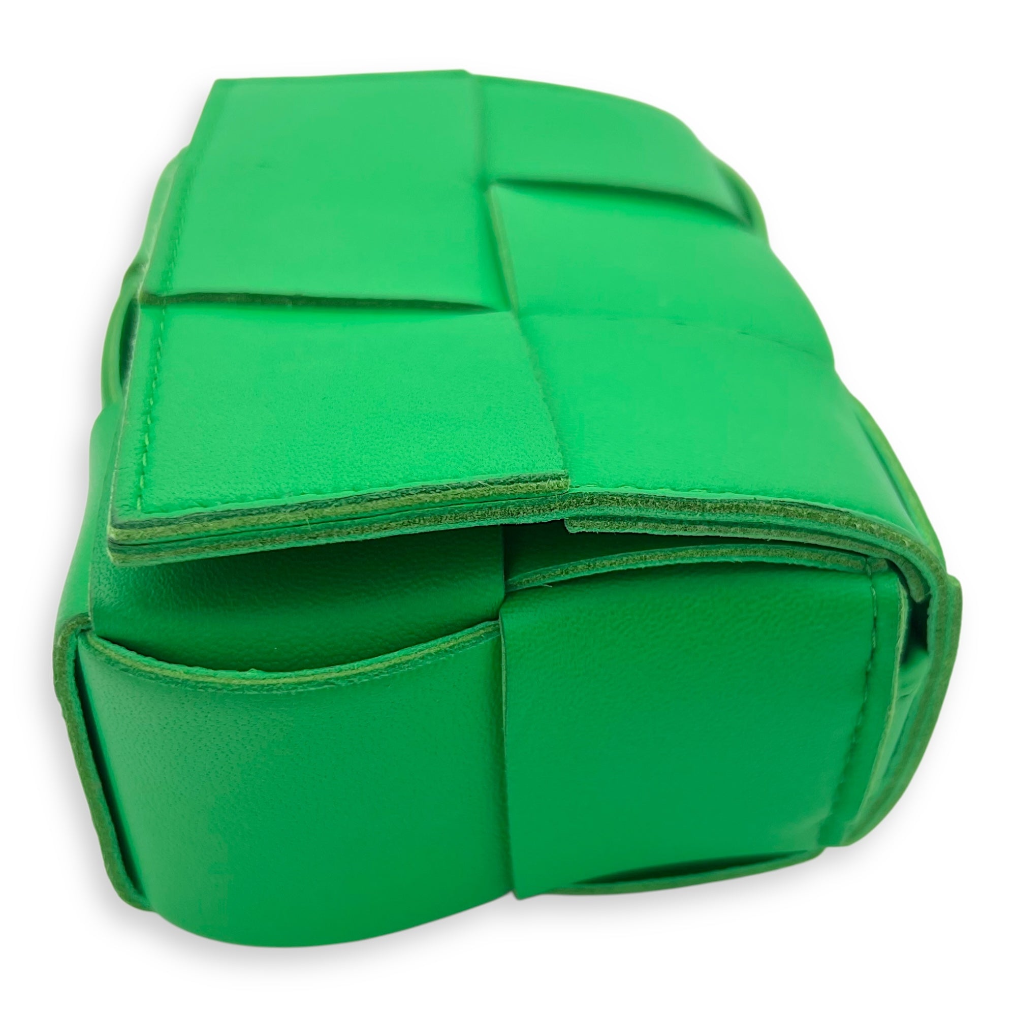 Bottega Veneta Cassette Green Crossbody Bag in Lambskin, Gold hardware_9