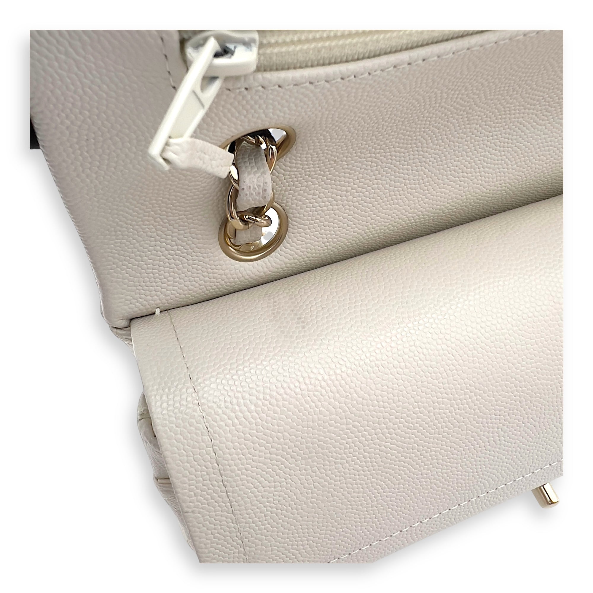 Chanel Classic Shoulder Bag White in Caviar Leather, Light Gold hardware_9