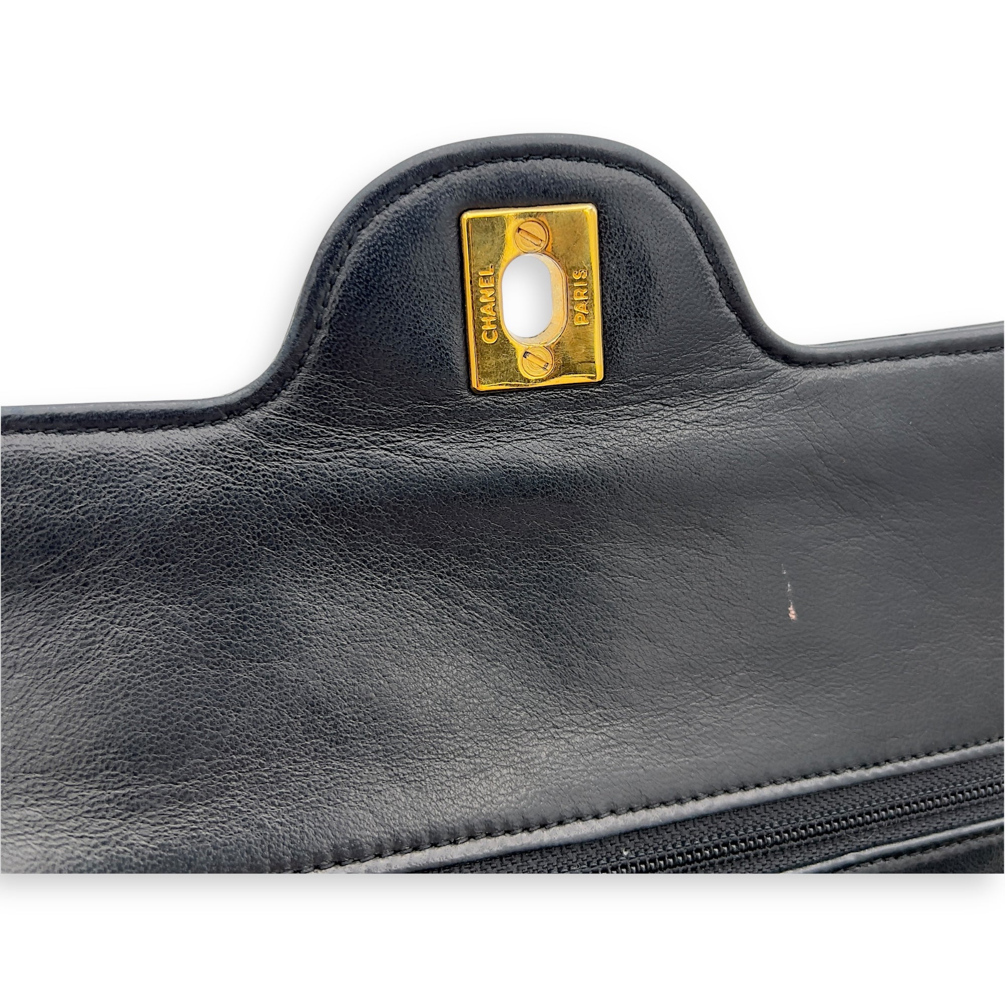 Chanel CC Flap Classic Vintage Shoulder Bag Black in Lambskin, Gold hardware_11
