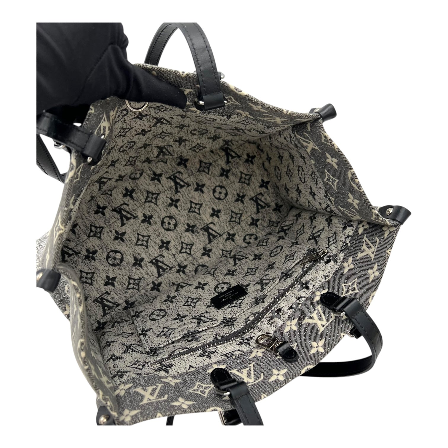 Louis Vuitton OnTheGo Top Handle Bag Black in Denim, Silver hardware_9