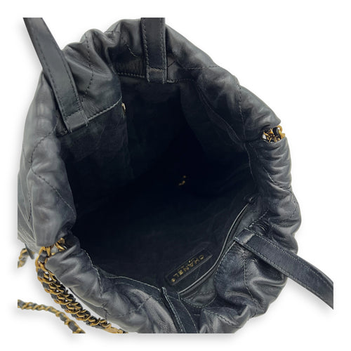 Chanel Chanel 22 Black Backpack in Calfskin, Gold hardware_9