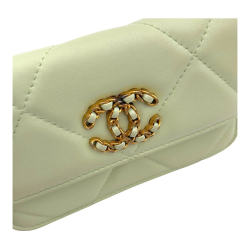Chanel C19 Wallet On Chain Green in Lambskin, Mixed hardware_9