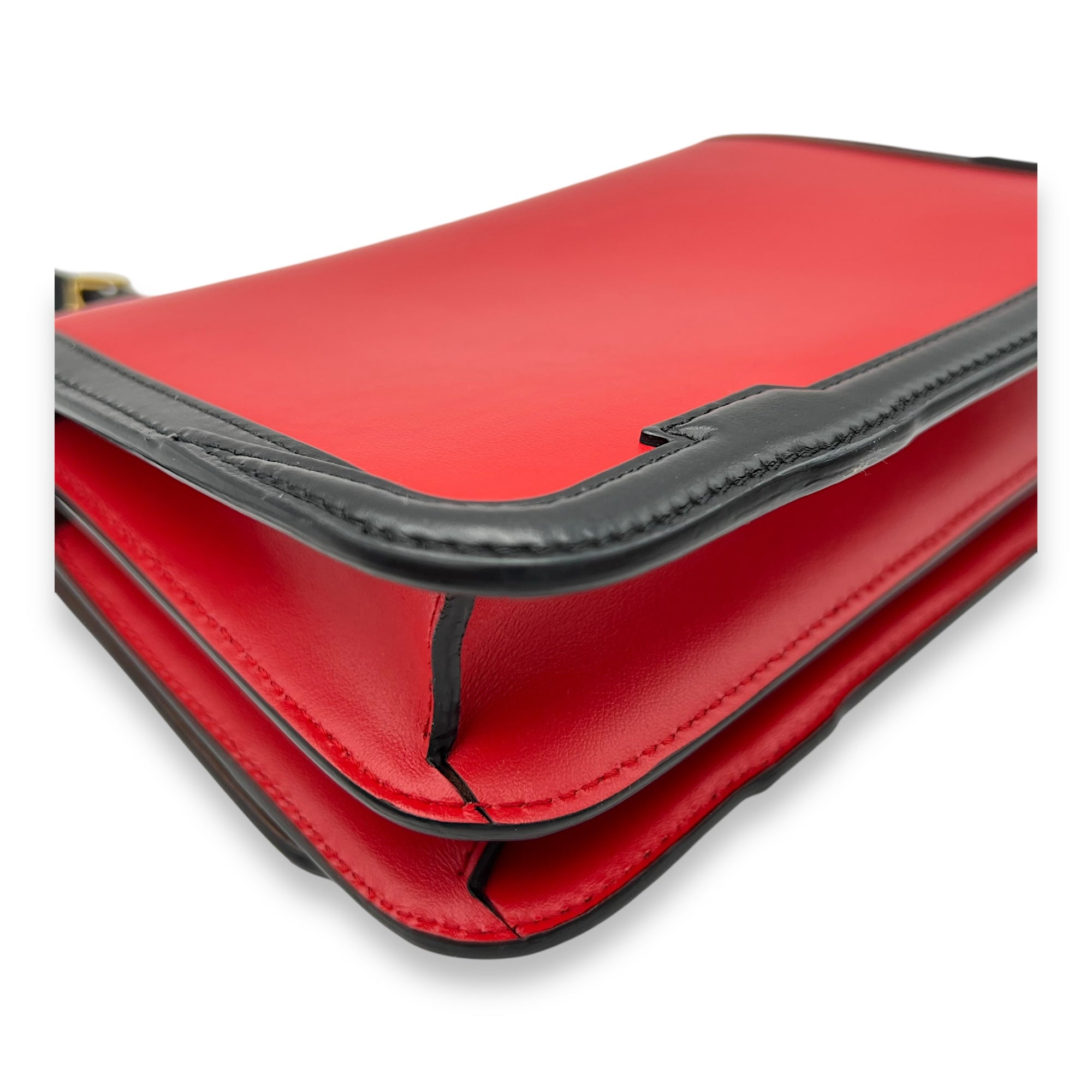 Burberry  TB Red Crossbody Bag in Calfskin, Gold hardware_11