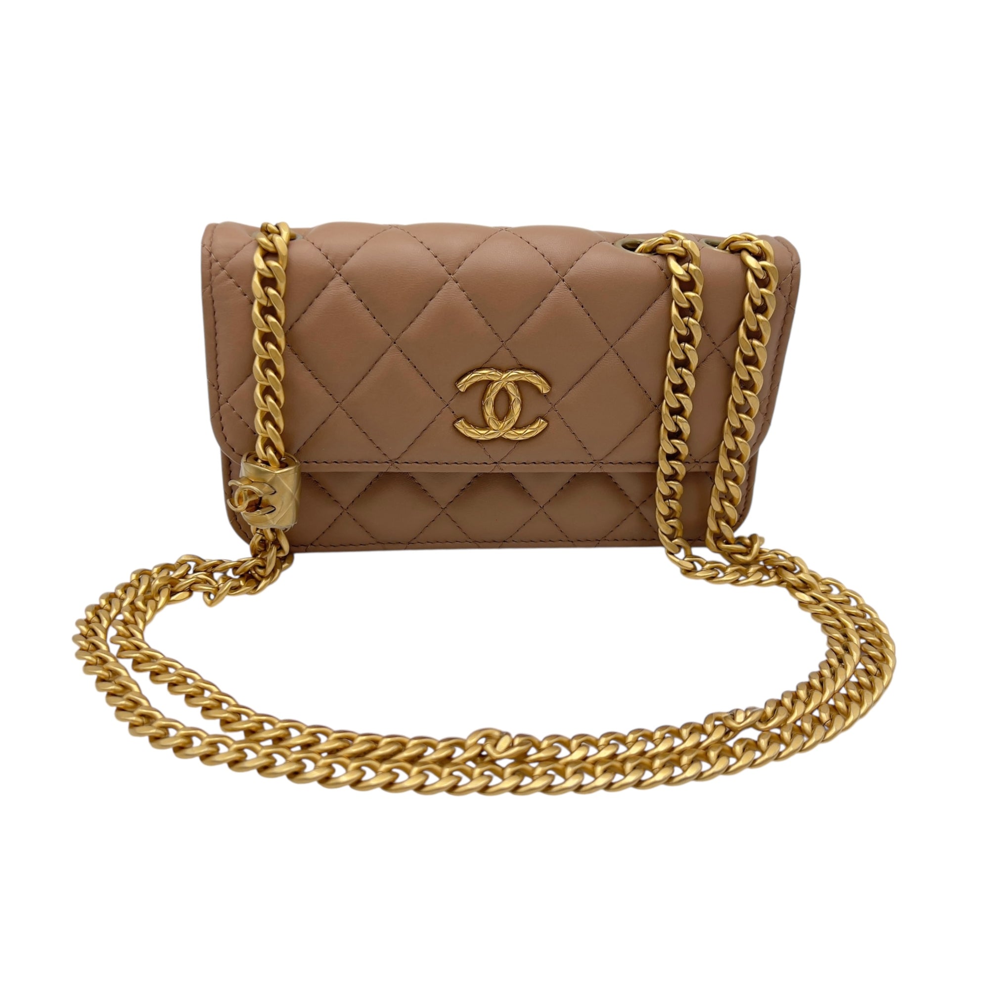 Chanel CC Phone  Wallet On Chain Pink in Lambskin, Gold hardware_7
