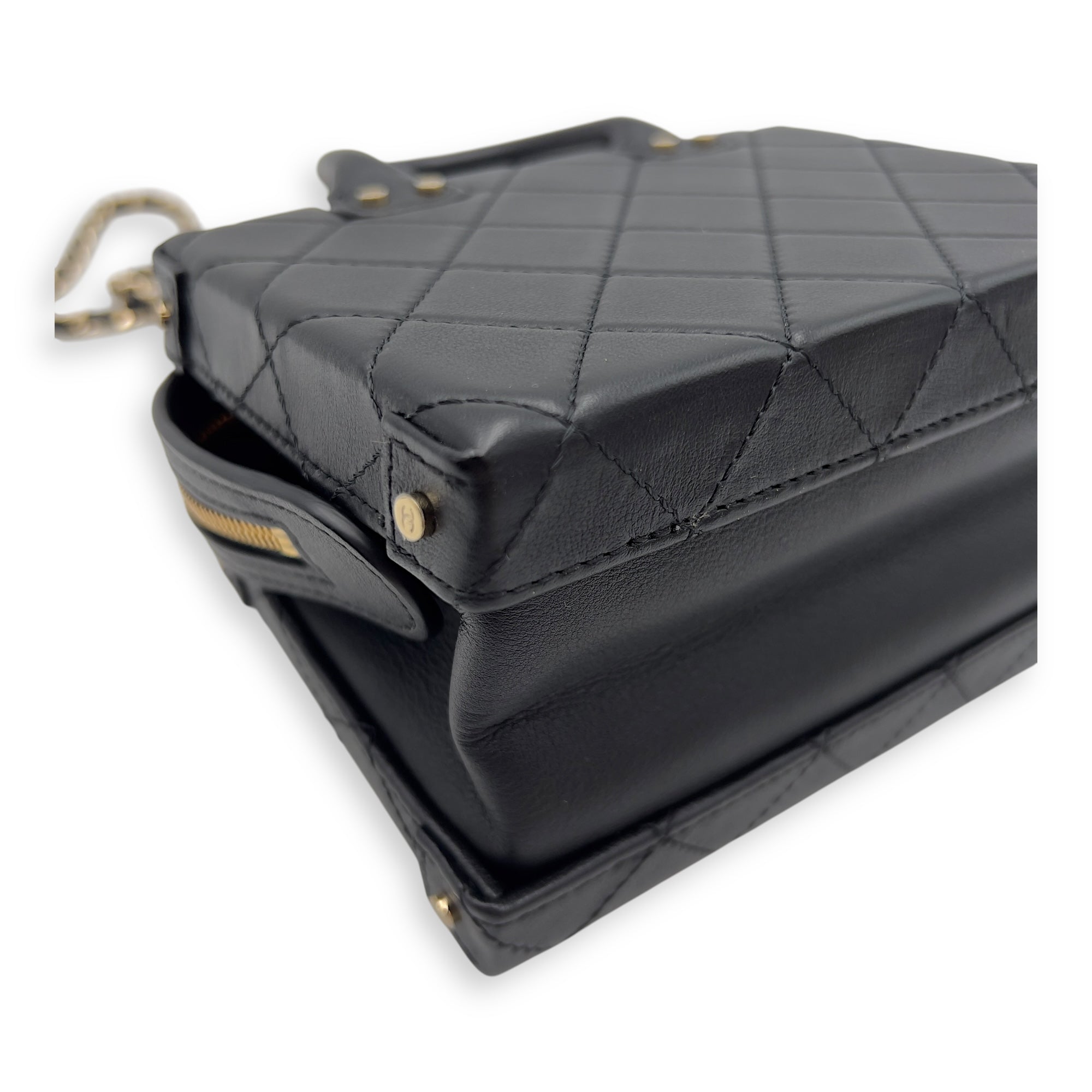 Chanel CC Black Top Handle Bag in Calfskin, Gold hardware_11