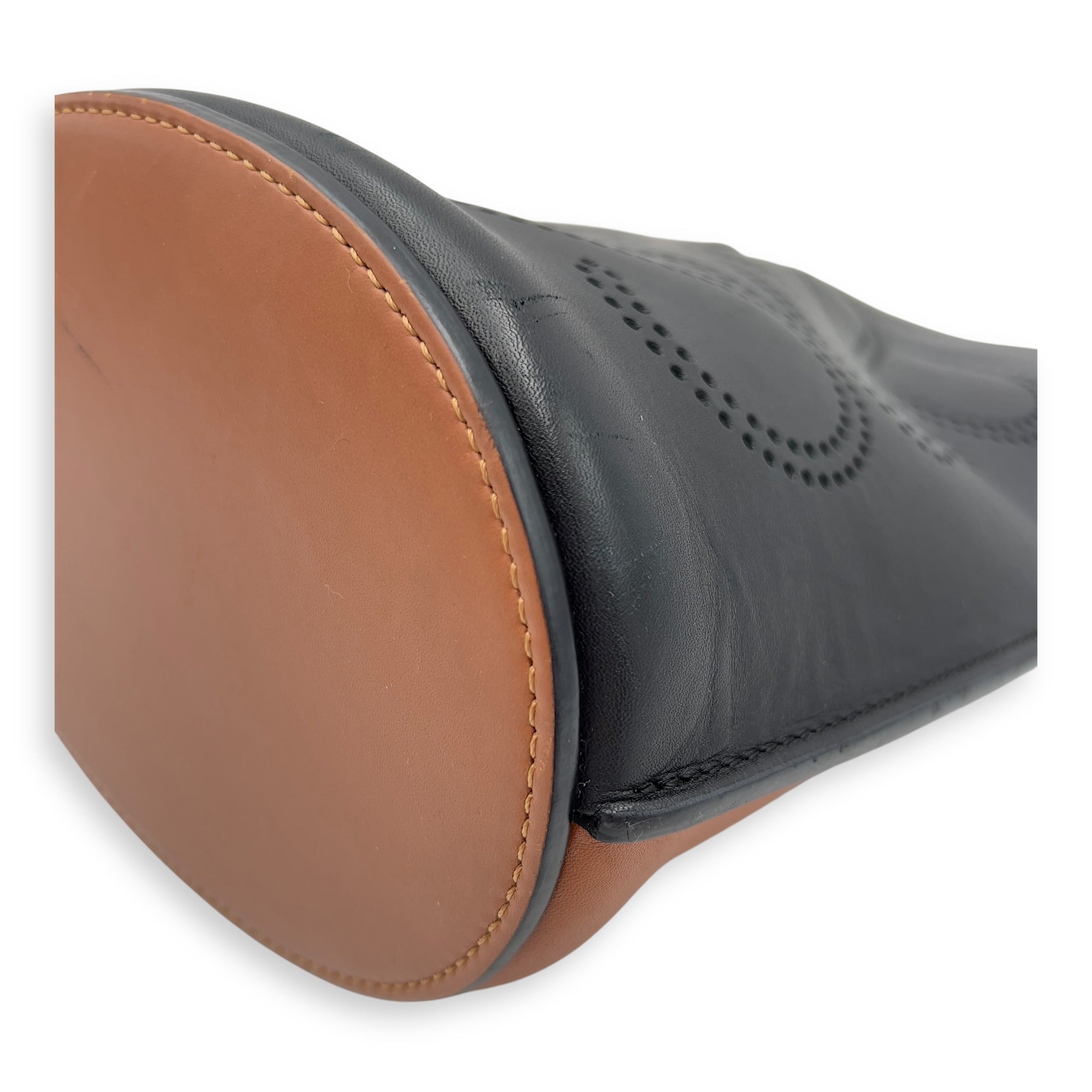 Loewe Anagram Shoulder Bag Brown in Calfskin, Gold hardware_11