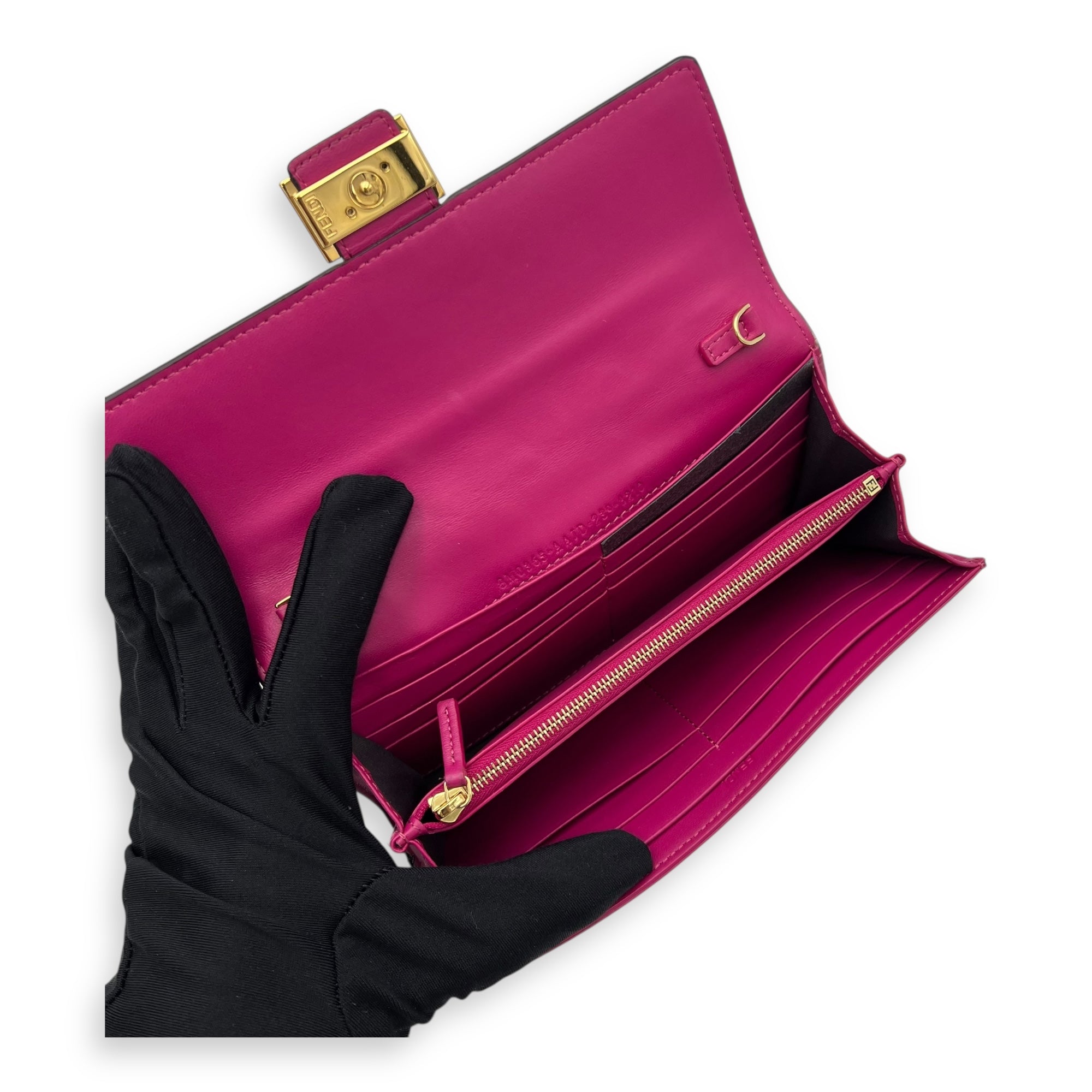 Fendi Baguette Wallet On Chain Pink in Calfskin, Gold hardware_9