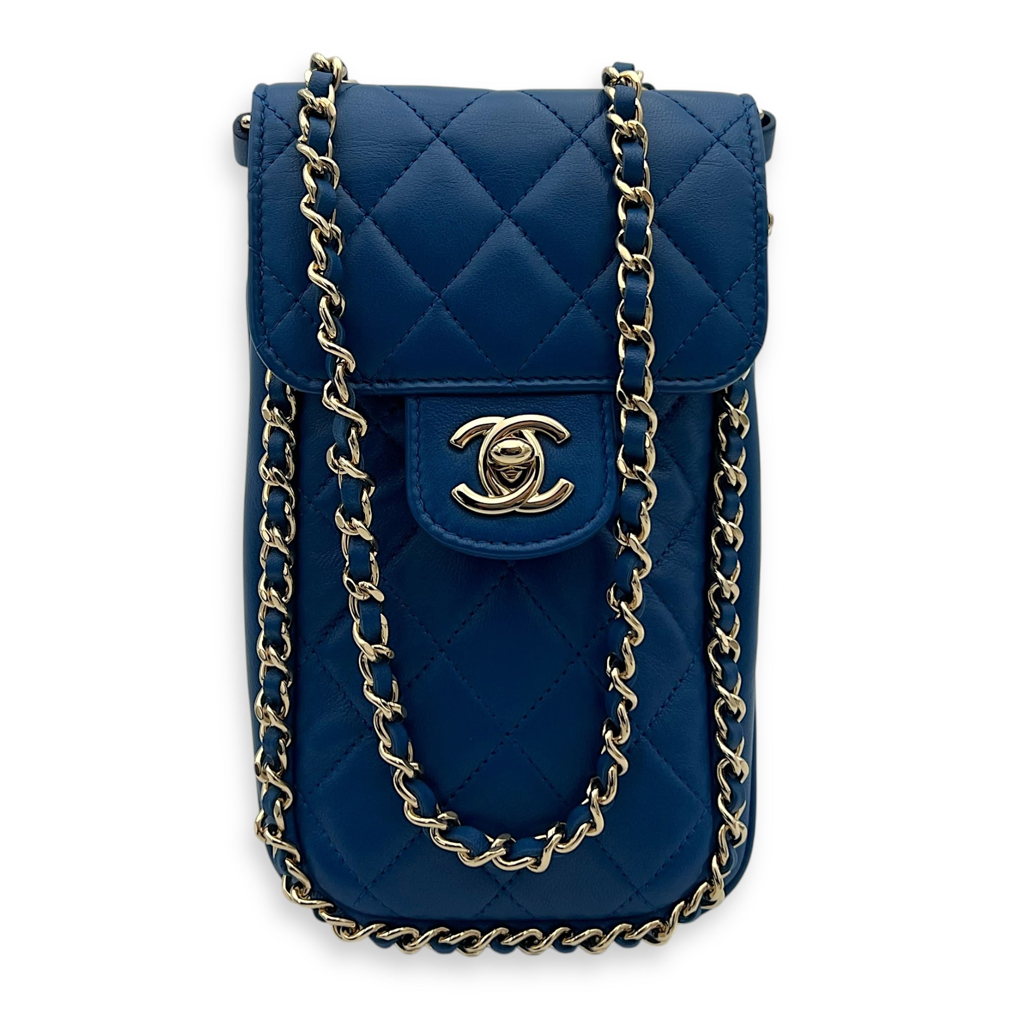 Chanel CC Pouch Blue in Lambskin, Gold hardware_9