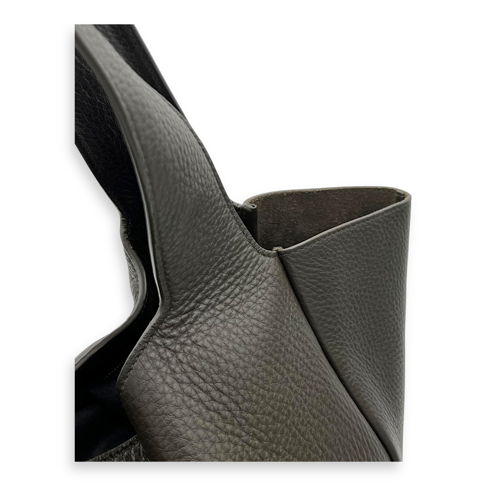 Saint Laurent LE 5 À 7 BEA Tote Bag Green in Calfskin, Silver hardware_9