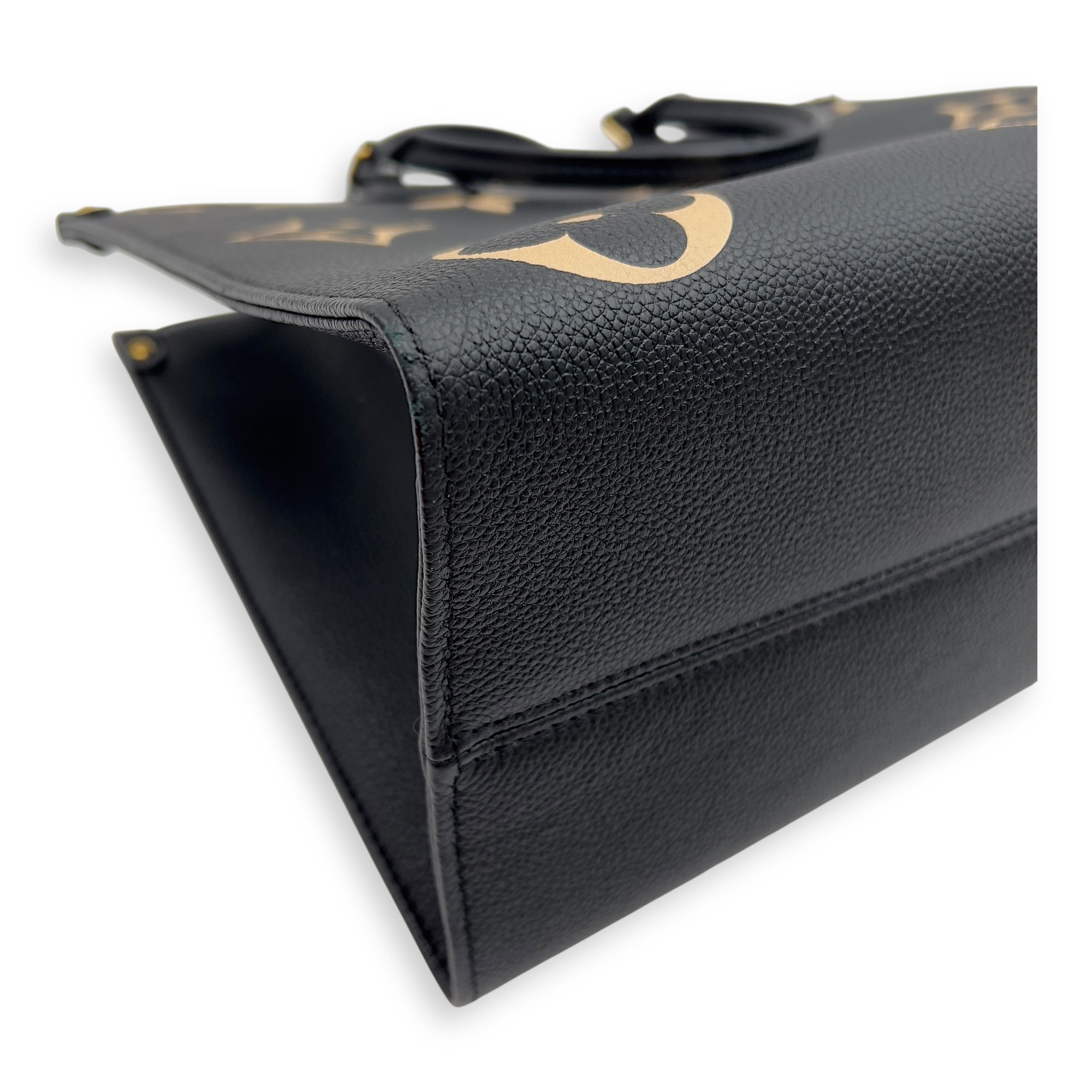 Louis Vuitton OnTheGo MM Black Top Handle Bag in Empreinte Leather, Gold hardware_11