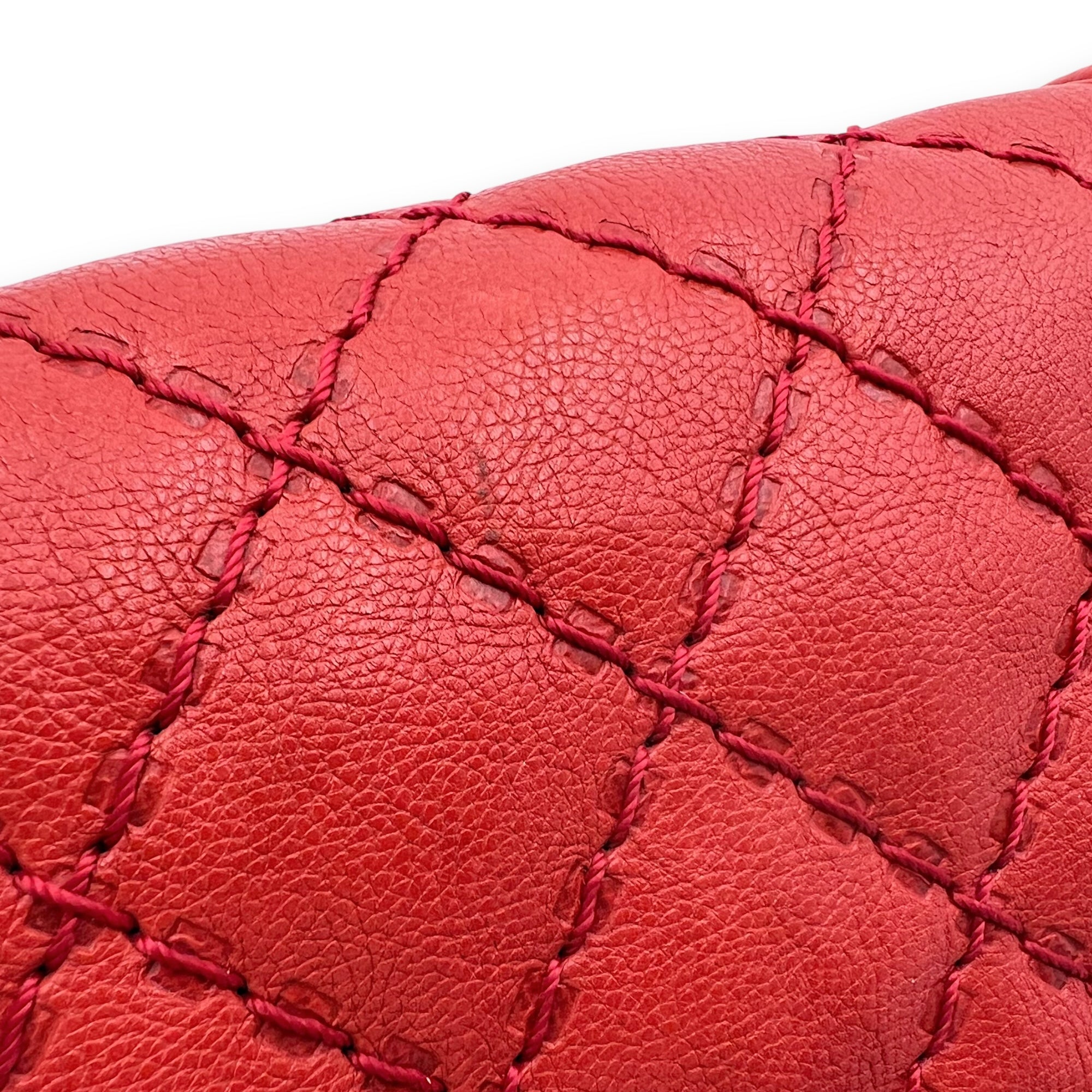 Chanel Boy Shoulder Bag Red in Calfskin, Ruthenium hardware_9