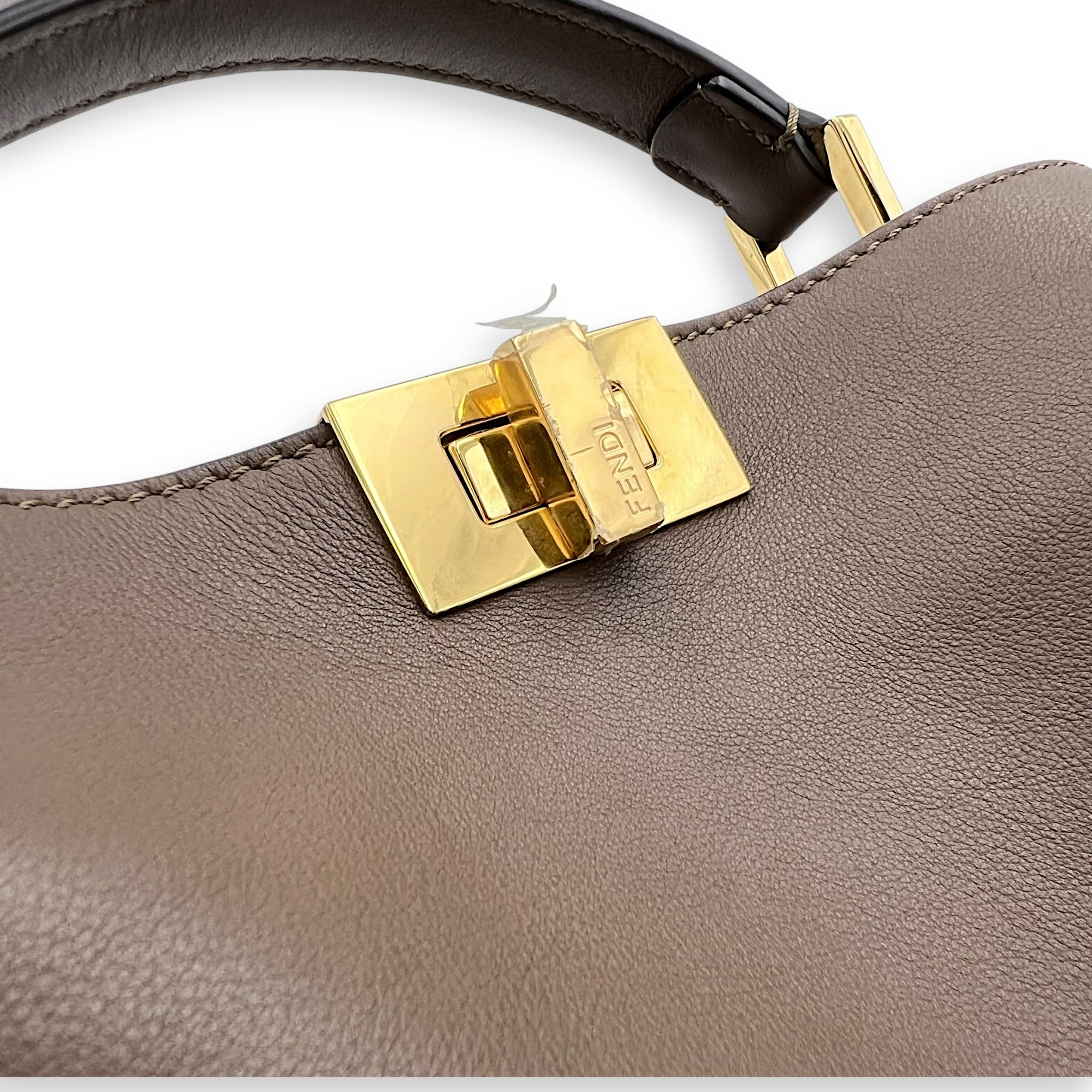 Fendi Peekaboo Top Handle Bag Essentially Beige in Calfskin, Gold hardware_10