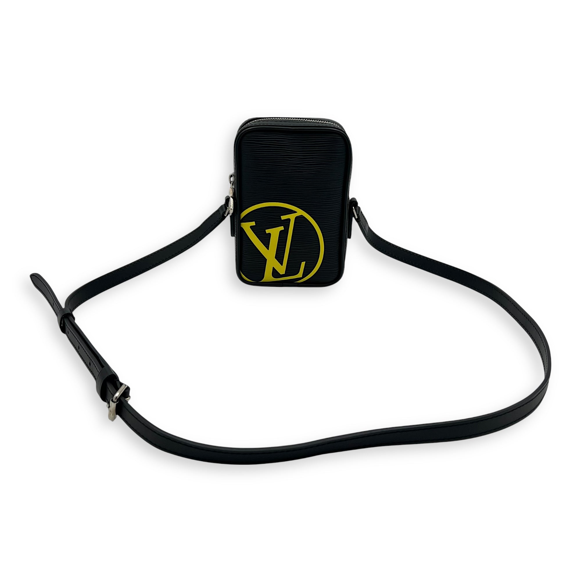 Louis Vuitton Danube Crossbody Bag Black in Epi Leather, Silver hardware_10