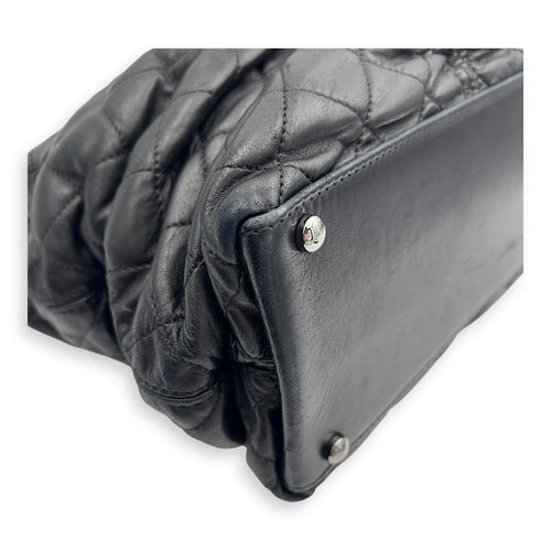 Chanel Gathered Quilted Tote Bag Black in Lambskin, Gunmetal hardware_11