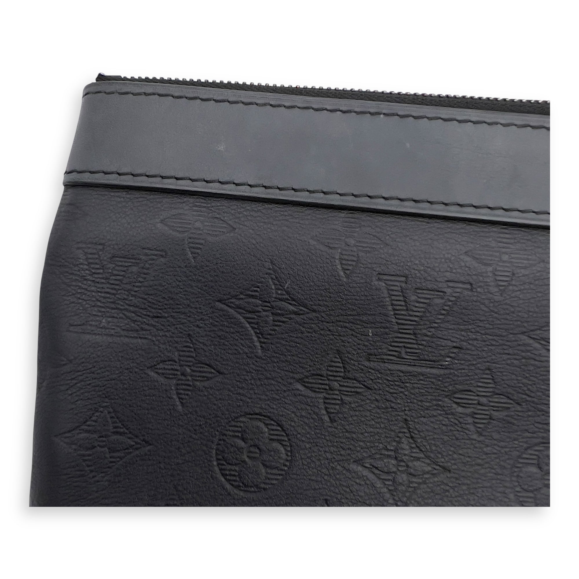 Louis Vuitton Discovery Pouch Black in Calfskin, Silver hardware_7