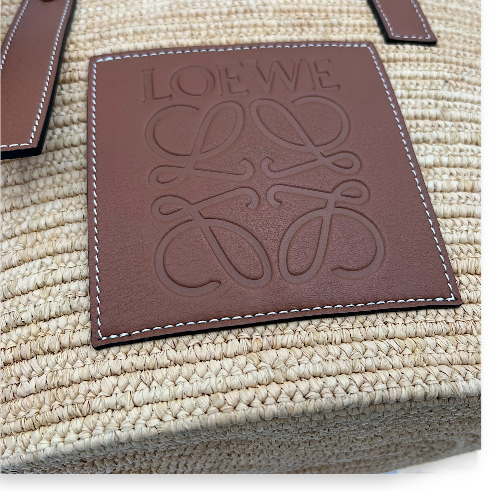 Loewe Elephant Top Handle Bag Beige in Raffia, Silver hardware_9
