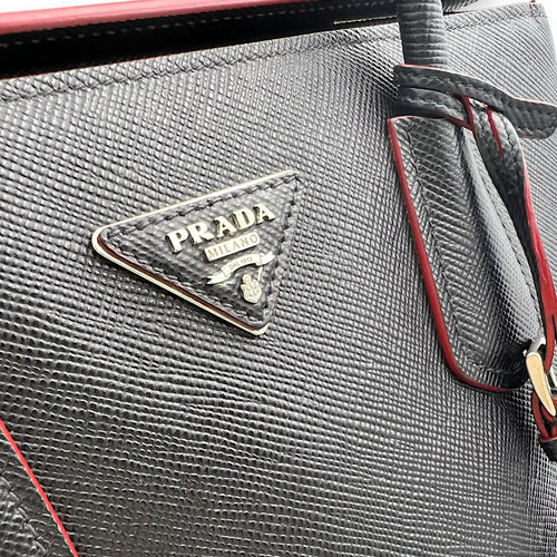 Prada 2 way turnlock bag Top Handle Bag Black in Saffiano Leather, Silver hardware_8